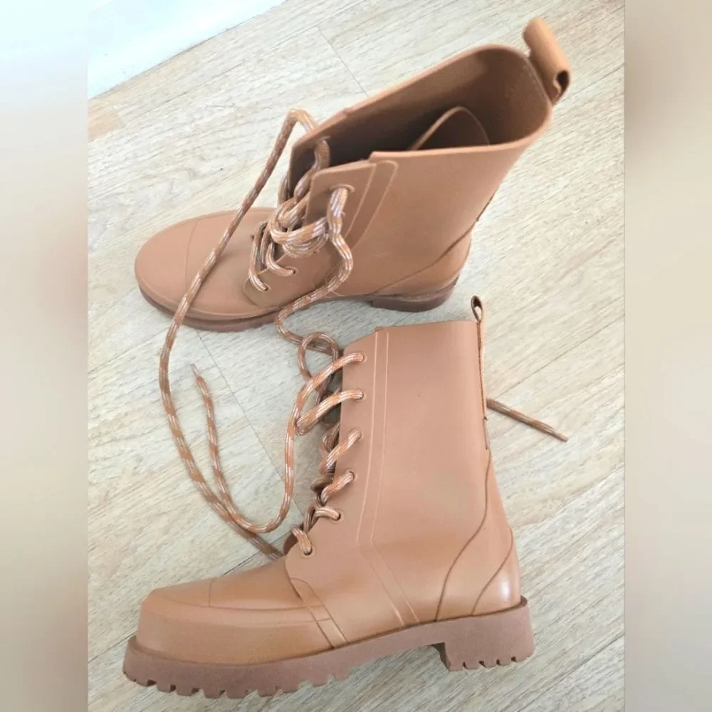 Schutz Rain Rubber Chelsea Boots Size 9 In Tan